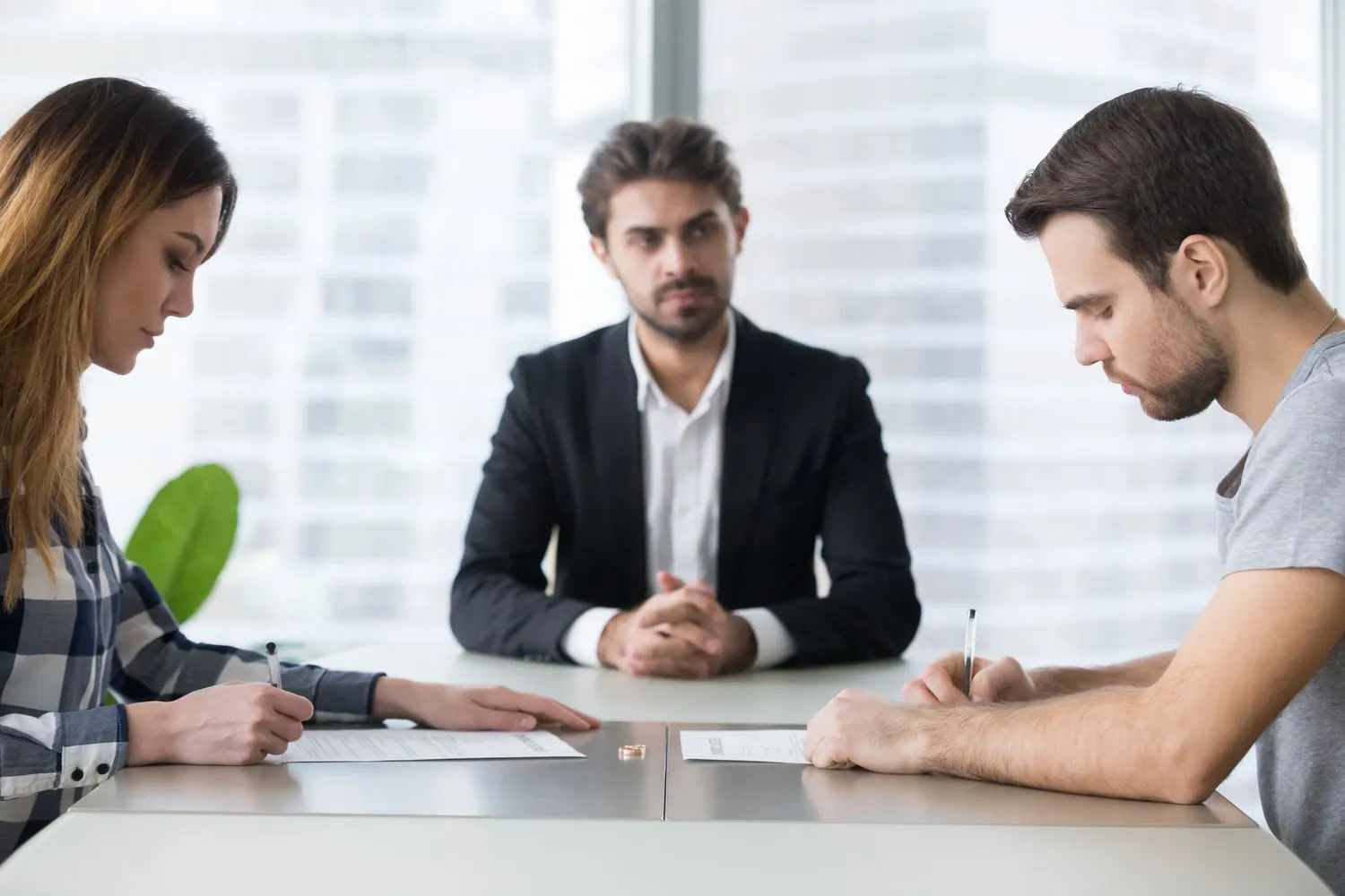 How EH Mediation Guides Couples Toward Fair and Balanced Outcomes Maldon